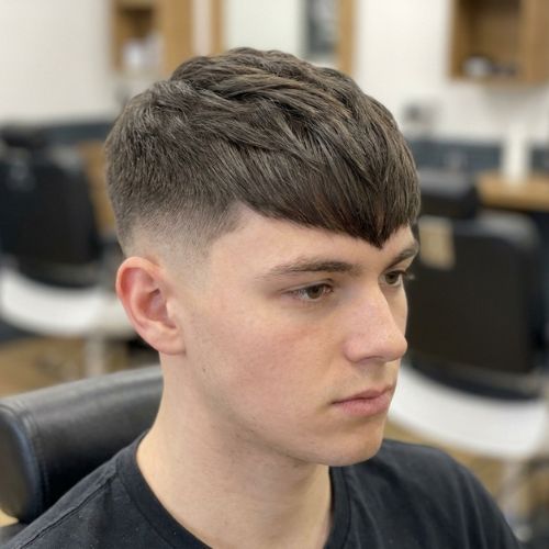Straight Hair Textured Fringe Taper